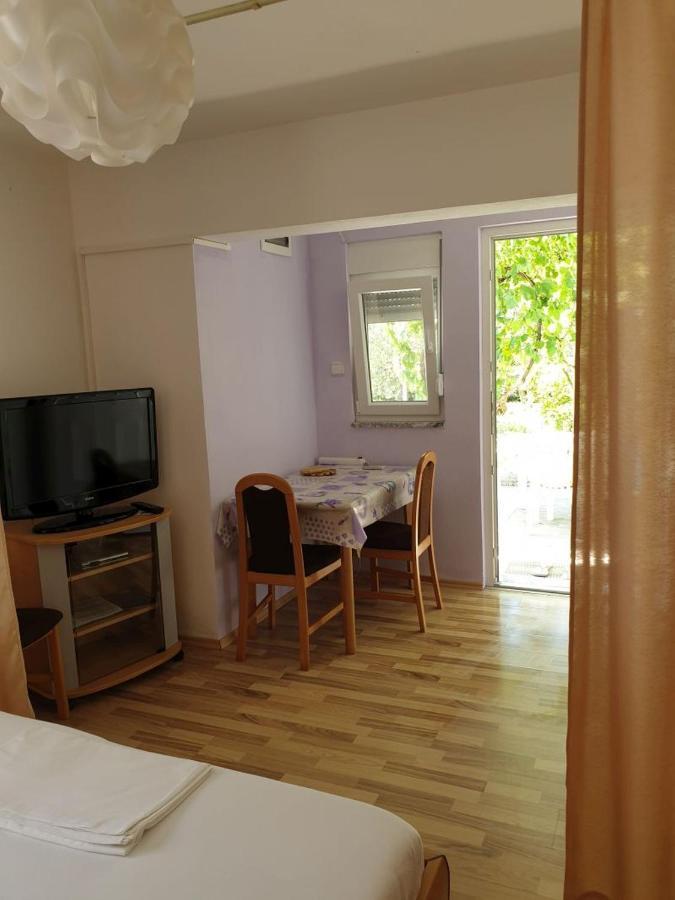 Apartments Andelic Sveti Filip i Jakov Esterno foto